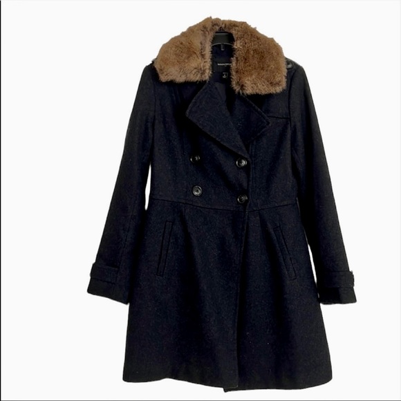 Banana Republic Jackets & Blazers - Banana Republic Grey Wool Coat with removable faux fur collar Size Small